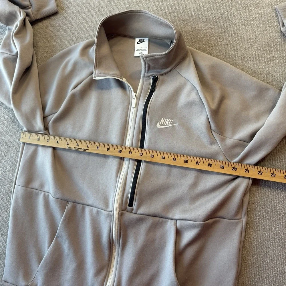 Nike sportswear full